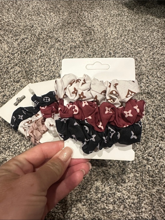 Other - Set of 5 Printed Scrunchie Set - Black, Burgundy & Cream